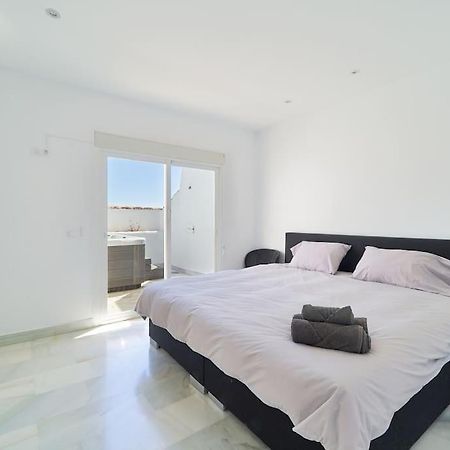 Superbe Appartement Avec Jaccuzi Marbellac Extérieur photo