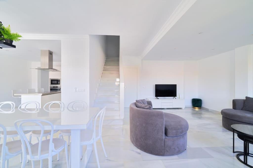 Superbe Appartement Avec Jaccuzi Marbellac Extérieur photo