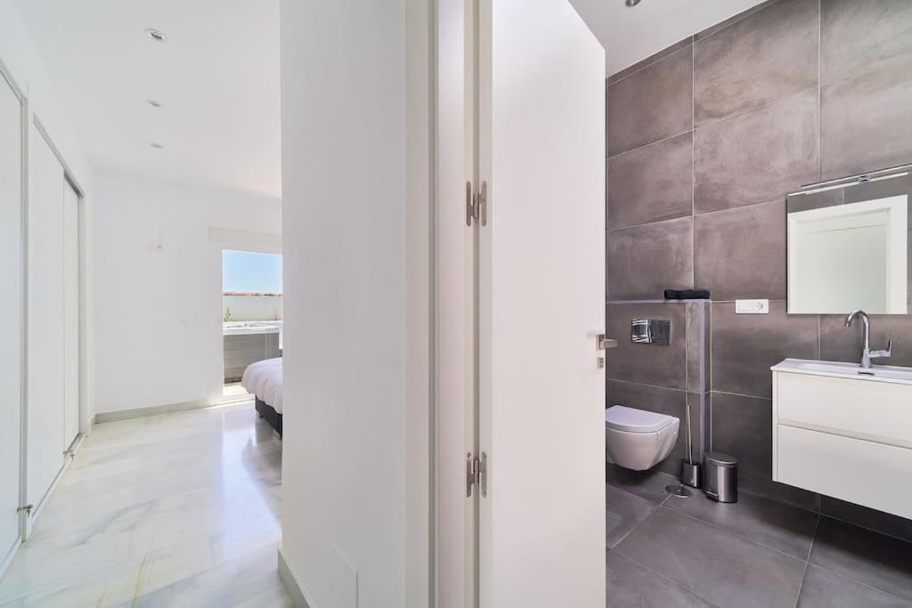 Superbe Appartement Avec Jaccuzi Marbellac Extérieur photo