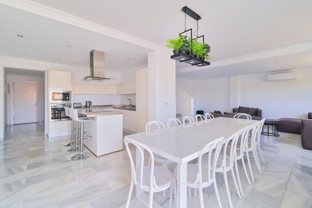 Superbe Appartement Avec Jaccuzi Marbellac Extérieur photo