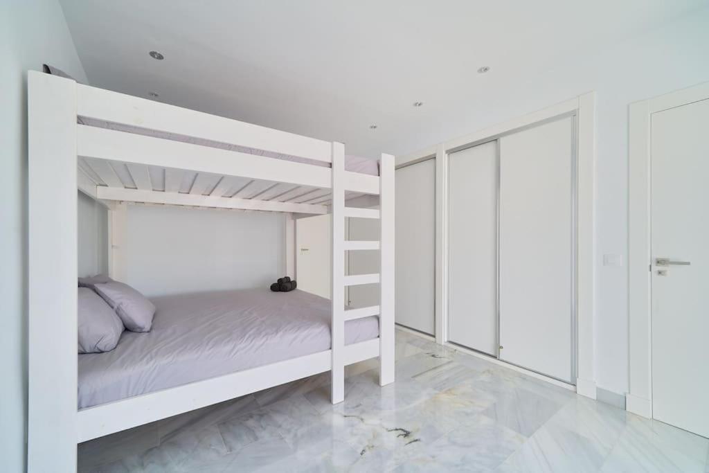 Superbe Appartement Avec Jaccuzi Marbellac Extérieur photo