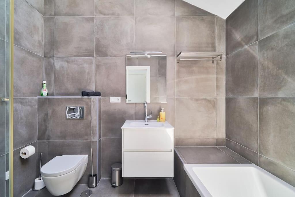 Superbe Appartement Avec Jaccuzi Marbellac Extérieur photo