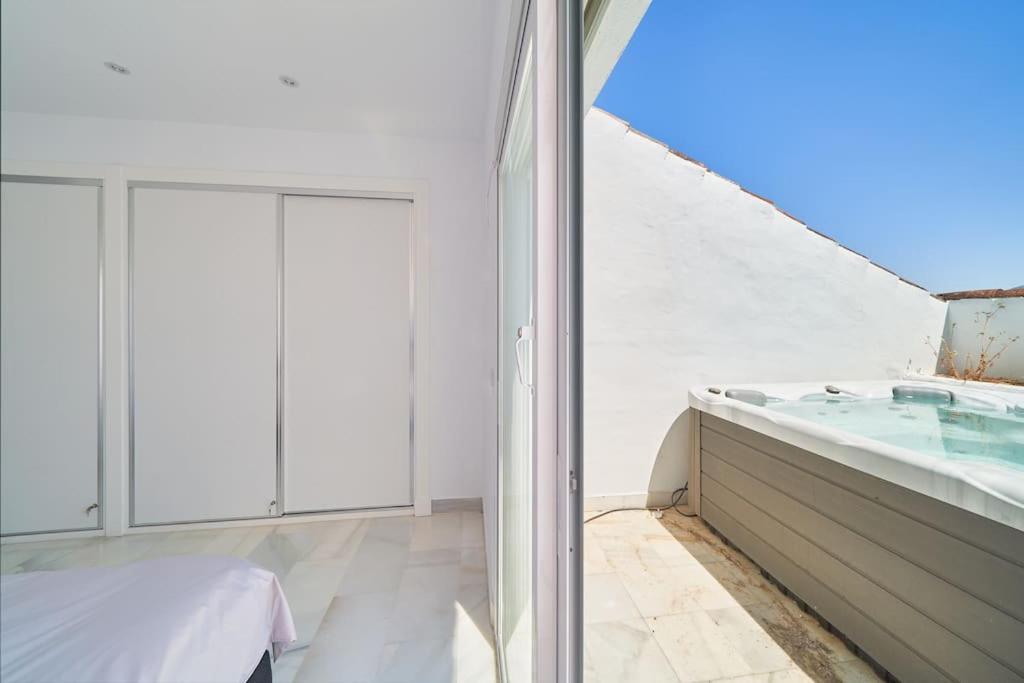 Superbe Appartement Avec Jaccuzi Marbellac Extérieur photo
